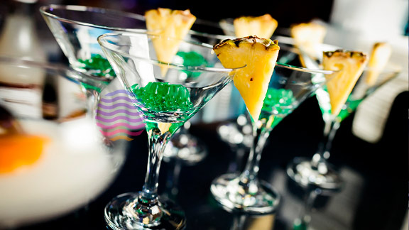 Заказать кейтеринг бара на день рождения