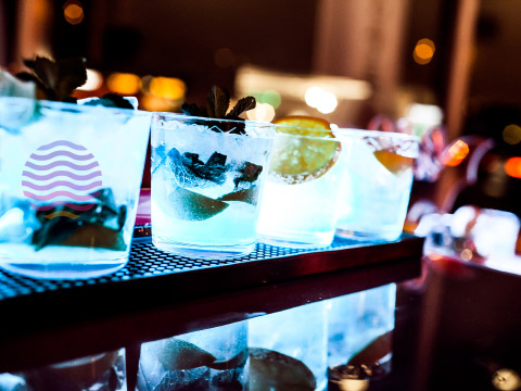 Светящийся бар