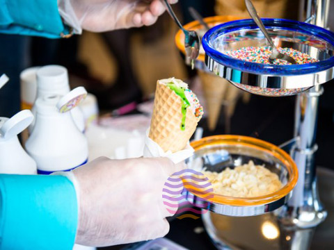 Мягкое мороженое на празднике