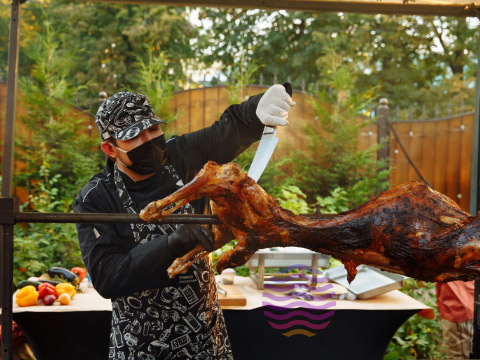 Мясо на вертеле